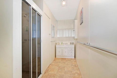 Delany Surprise Pet Friendly House - C Tourism 0