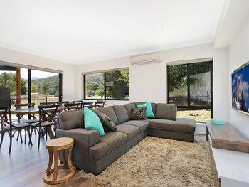 Alpine Knights Stylish Luxury - C Tourism 1