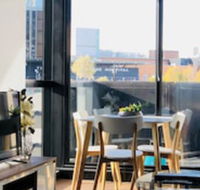 LVL 11 Cosy Apartment Near Lygon St - C Tourism