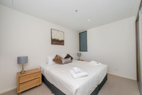 Accommodate Canberra - Manhattan - C Tourism 1