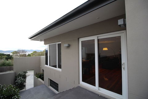 Sunny Sandy Bay Apartment - C Tourism 0