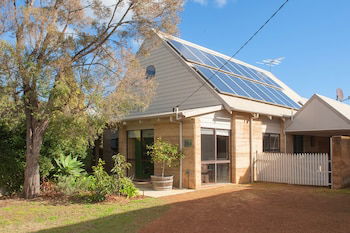 Spa Cottage - C Tourism 0