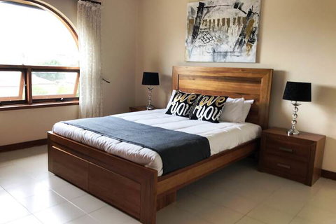 Adelaide Holiday Home - C Tourism 2