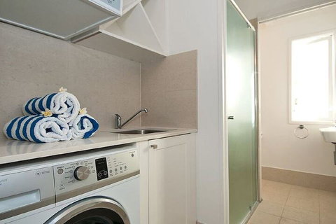 Hedges Avenue Beach House - C Tourism 2