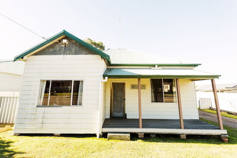 Coal D' Vine Cottage - Cessnock NSW - C Tourism 0