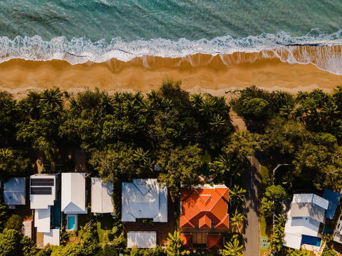 Villa Beach Palm Cove - C Tourism 1