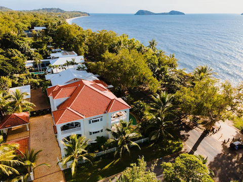 Villa Beach Palm Cove - C Tourism 5