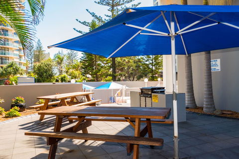 Private G / F 1 Bedroom Apartment Outdoor Patio Cross The Road To Beach - C Tourism 5