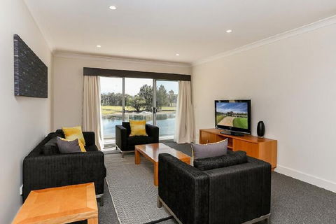 Villa On The Green - C Tourism 3