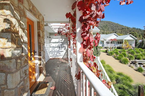 Autumn Home - Our Place At Bright - C Tourism 3