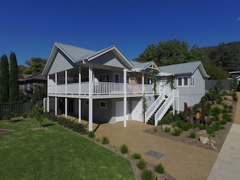 Autumn Home - Our Place At Bright - C Tourism 4