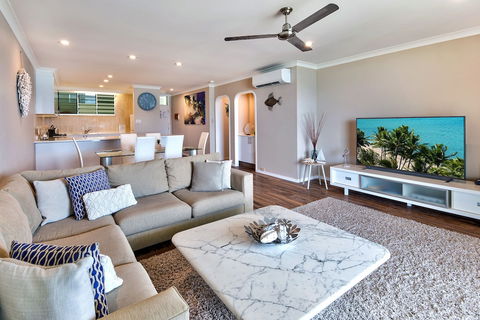 Lagoon 201 On Hamilton Island - C Tourism 3