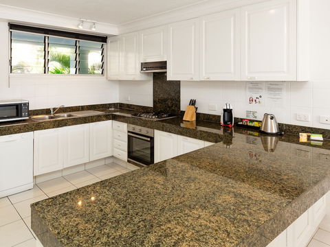 Lagoon 006 On Hamilton Island - C Tourism 4