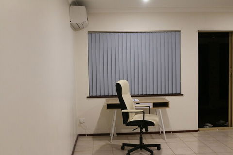 Cozy Stay At Dunstan - C Tourism 7