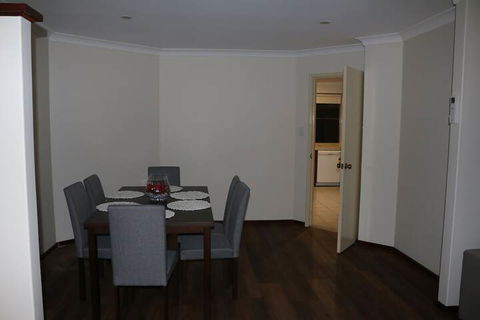 Cozy Stay At Dunstan - C Tourism 3