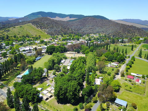 Myrtleford Holiday Park - C Tourism 0
