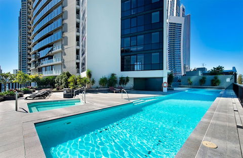 Sealuxe - Central Surfer Paradise Seaview Deluxe Spa Apartment - C Tourism 1