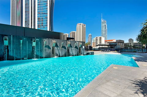 Sealuxe - Central Surfer Paradise Seaview Deluxe Spa Apartment - C Tourism 3