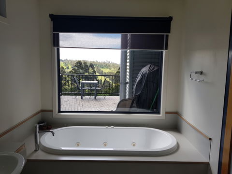 River Vineyard Retreat - C Tourism 1