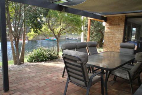 Thora Street Waterfront - C Tourism 7
