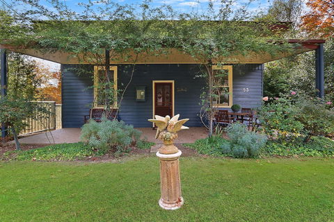 Blue Wren Cottage 3 Bedroom 2 Bath - C Tourism 1