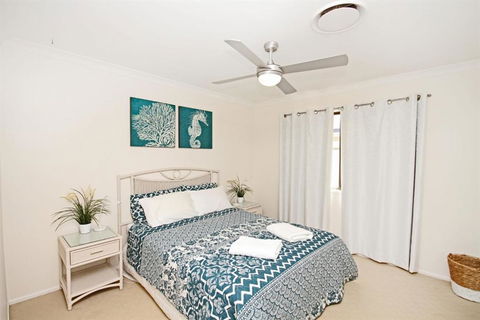 22 Sorrento Avenue Coolum Beach Linen Supplied PET FRIENDLY 500 BOND - C Tourism 3