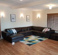 53 Honeysuckle in Silverleaves - C Tourism