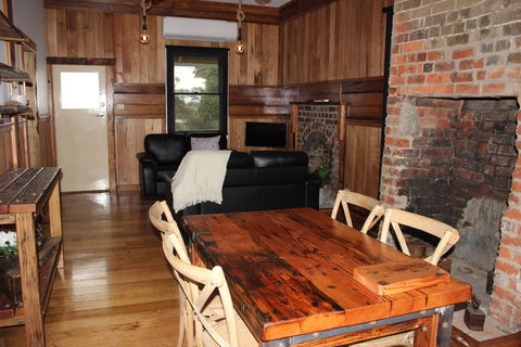 The Cottage - C Tourism 0