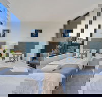 New Luxury Apartment Walking to Shops  Cinema - C Tourism