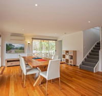 Bay Breeze Retreat - C Tourism