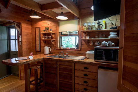 Guide Falls Cottage - C Tourism 7