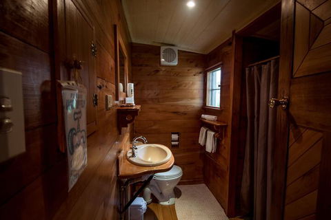 Guide Falls Cottage - C Tourism 2