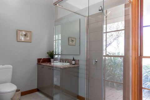 The Grange Homestead - C Tourism 5