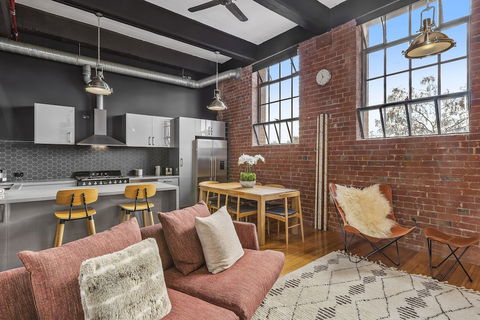 BOUTIQUE STAYS - Loft On Rose - C Tourism 5