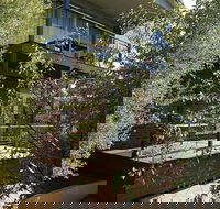 Paradise Escapes - 001 - C Tourism