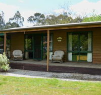 Hampton Cottage Bright - C Tourism