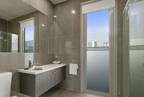 Grossard Point The Lighthouse Ventnor - C Tourism 6