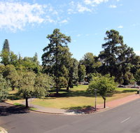 Adelaide CBD Apartment - 3BR 2Bath  Carpark