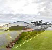 Wellington Lake Retreat - C Tourism