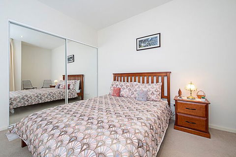 Spacious 1-Bedroom Apartment With Parking - C Tourism 1