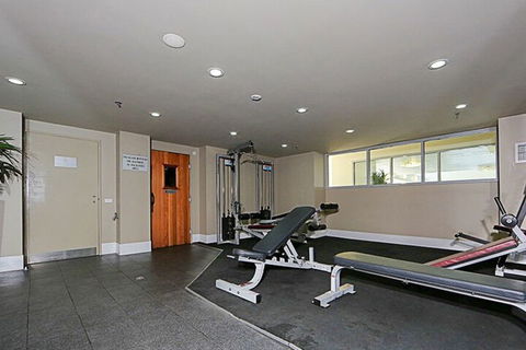 Spacious 1-Bedroom Apartment With Parking - C Tourism 7