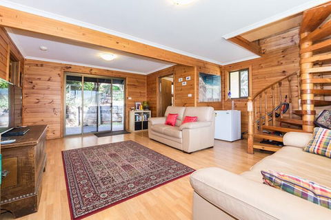 31 Elizabeth Crescent - C Tourism 4