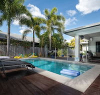 Beach bliss Queen bed BBQ Pool Netflix - C Tourism