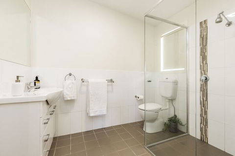 2 Bedroom With Parking Near Central Cessnock - C Tourism 5