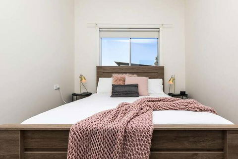 2 Bedroom With Parking Near Central Cessnock - C Tourism 3