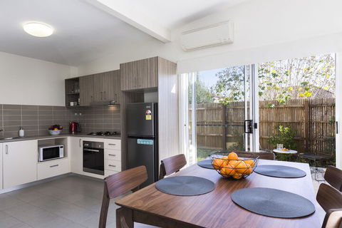 2 Bedroom With Parking Near Central Cessnock - C Tourism 6