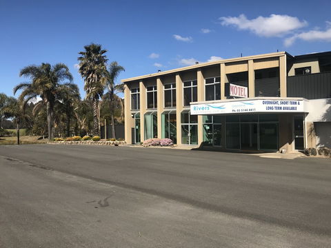 Rivers Apartments & Motel Sale Gippsland - C Tourism 6