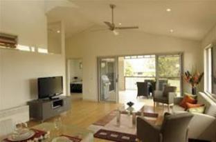 Maleny Grove - C Tourism 5