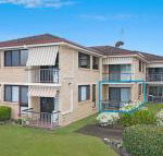 2 / 8 Banks Avenue Easy walk to Tweed Heads Bowls club - C Tourism