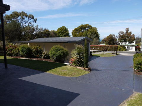 Luxury Near Old Pier Beach - C Tourism 5